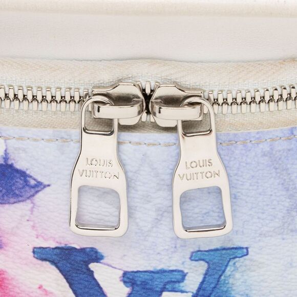 Louis Vuitton Limited Edition Monogram Watercolor Discovery Bumbag - Picture 9 of 15
